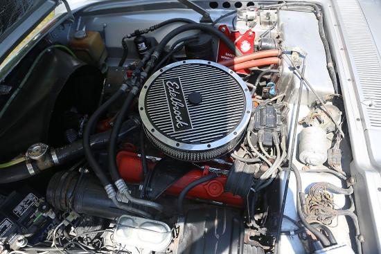 GM 400ci engine in 1975 Avanti II